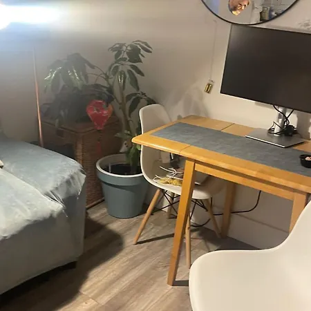 Lejlighed Small 1 Bedroom Near Centre